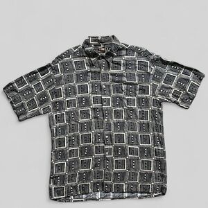 Vintage 90s-00s Neiman Marcus 100% Rayon button down shirt short sleeve